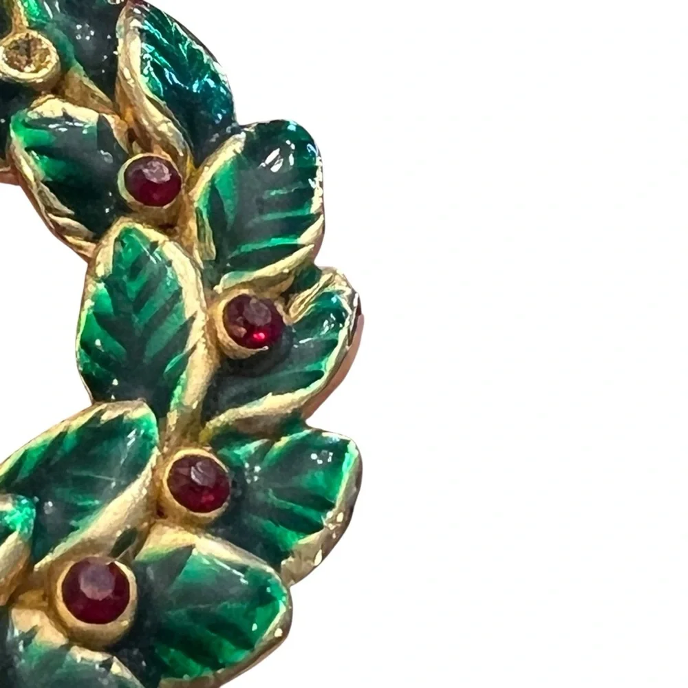 LIA‎ Green Red Enamel Red Rhinestone Christmas Wreath Brooch Signed Festive
